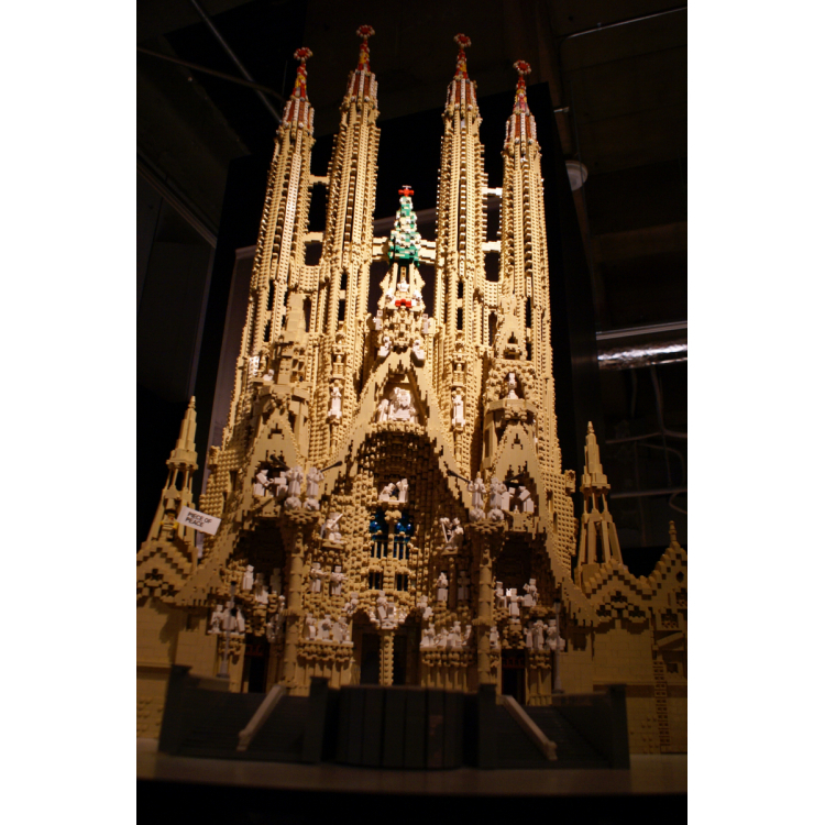 [World Heritage model works total: approximately 600,000 pieces] (List of model works)