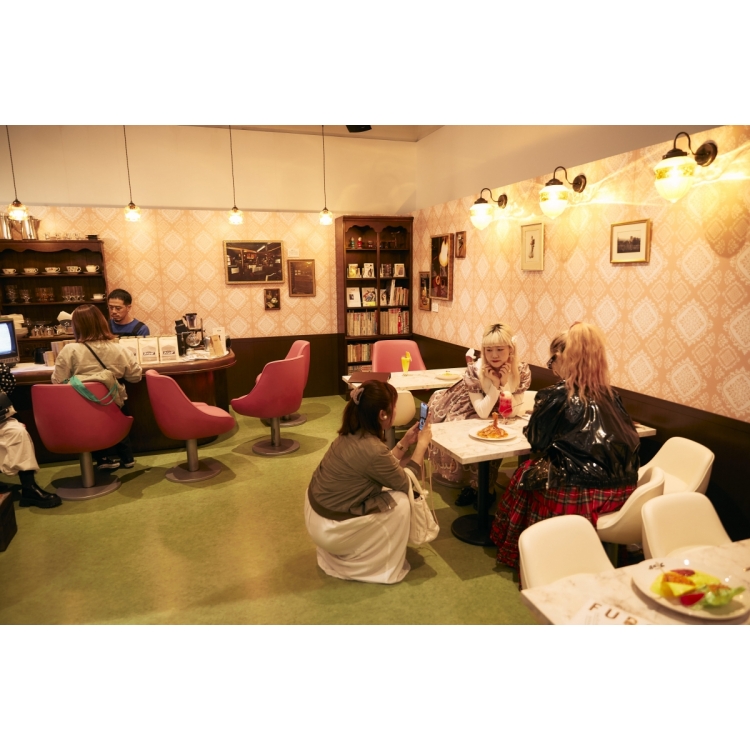 Jun Cafe Fadge | Shibuya venue scenery