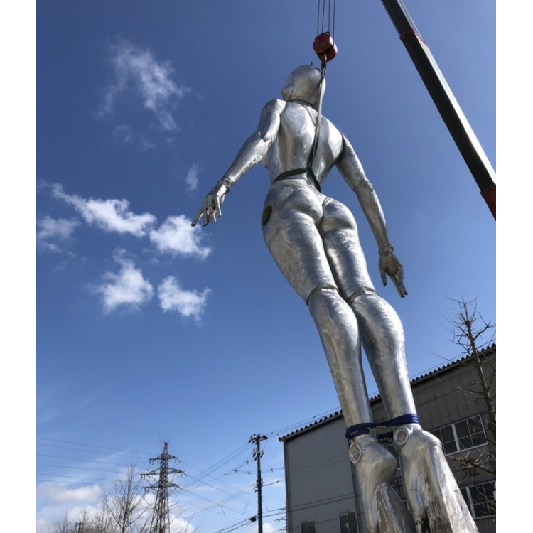 A public art with a height of 7m appears in Shibuya PARCO! Hajime Sorayama " SEXY ROBOT" special exhibition!