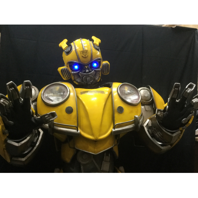 Bumble Bee will appear at the exhibition hall and Bumble Bee Cafe!